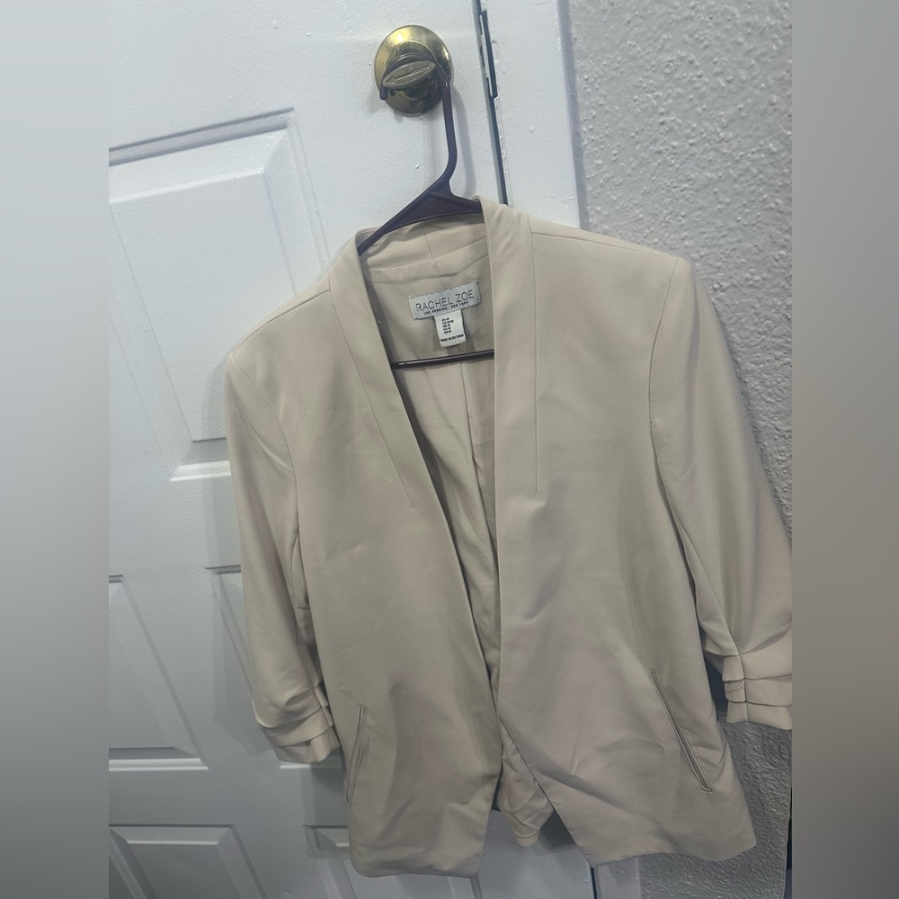 Rachel Zoe beige blazer 
Size medium